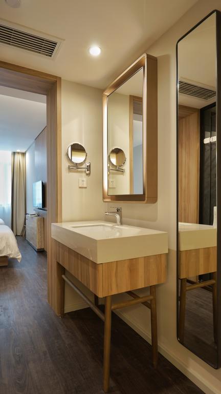 Hanting Premium Hotel Shanghai South Xizang Road Extérieur photo