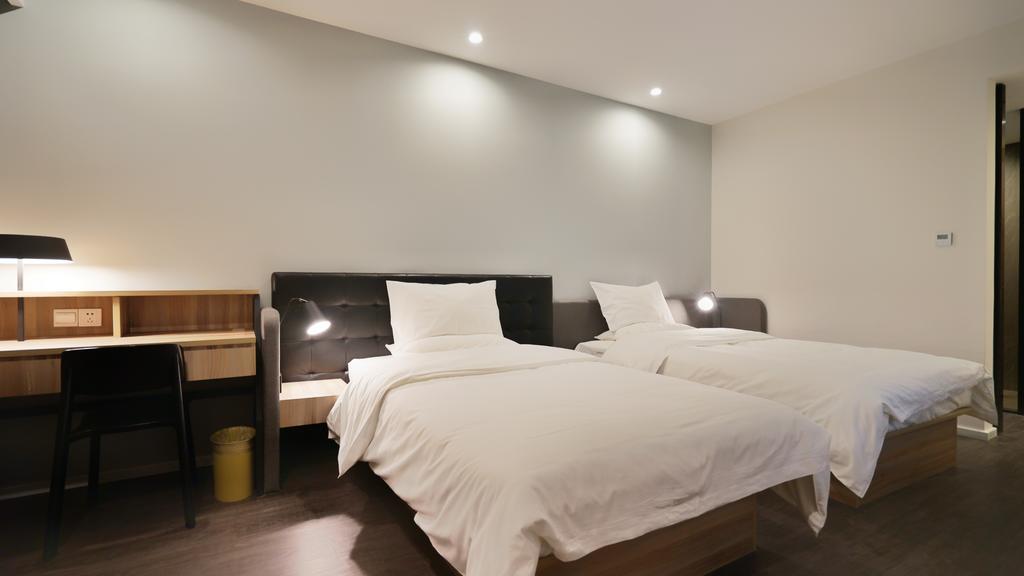 Hanting Premium Hotel Shanghai South Xizang Road Extérieur photo